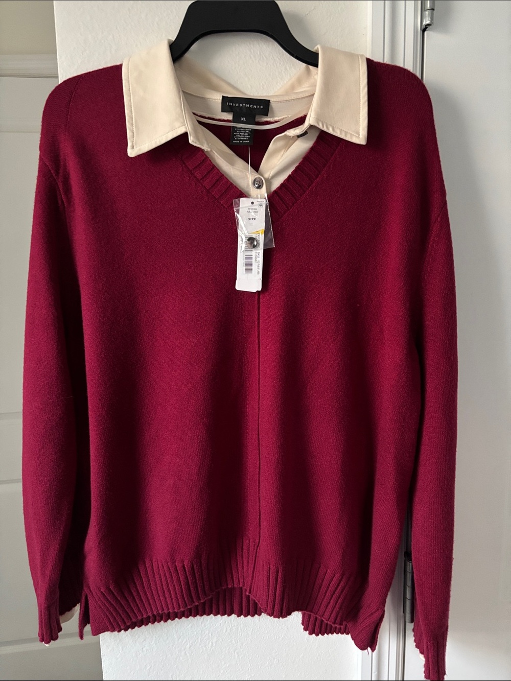 Investments Maroon V-Neck Sweater with Cream Contrast Collar